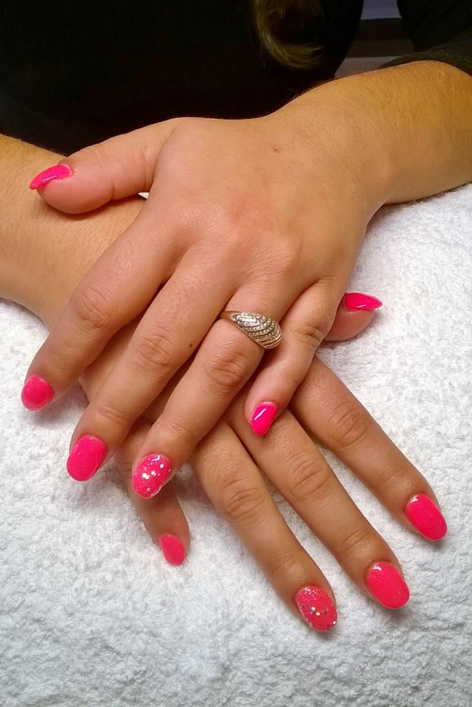 Remplissage gel pink fluo + paillettes argentés